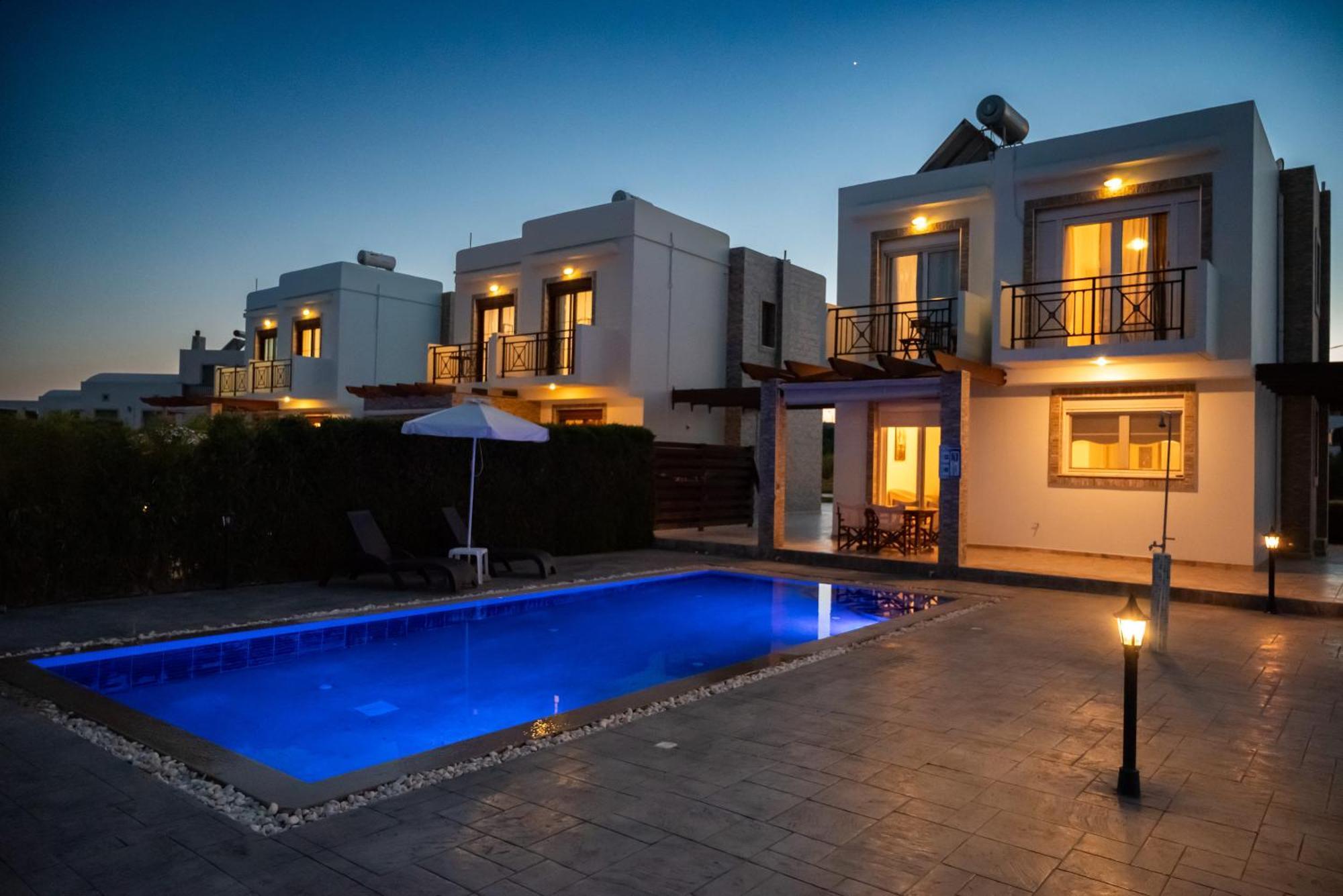 Petra Villas Gennadi Esterno foto