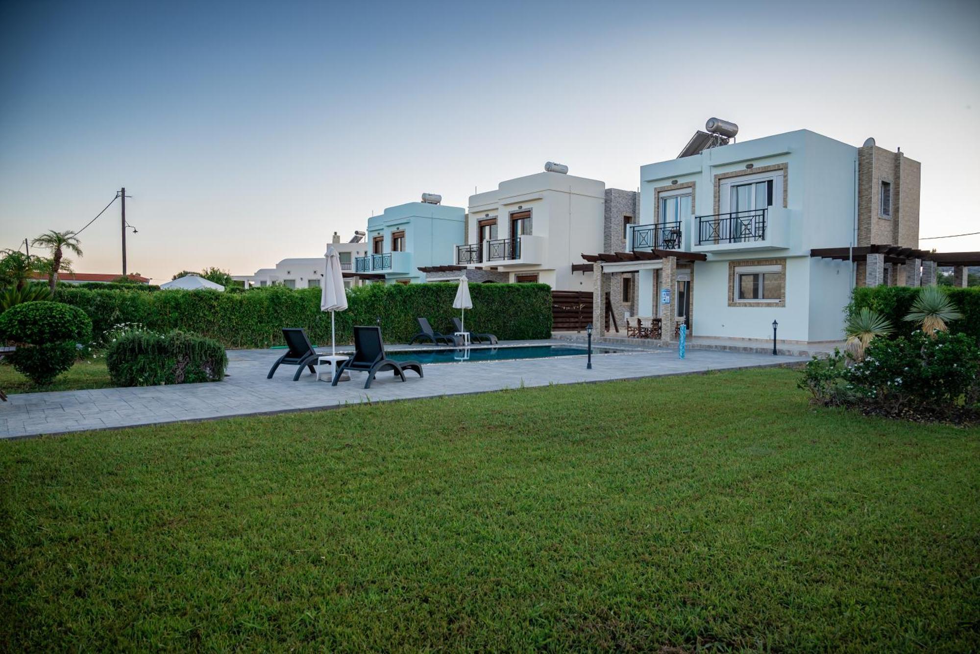 Petra Villas Gennadi Esterno foto