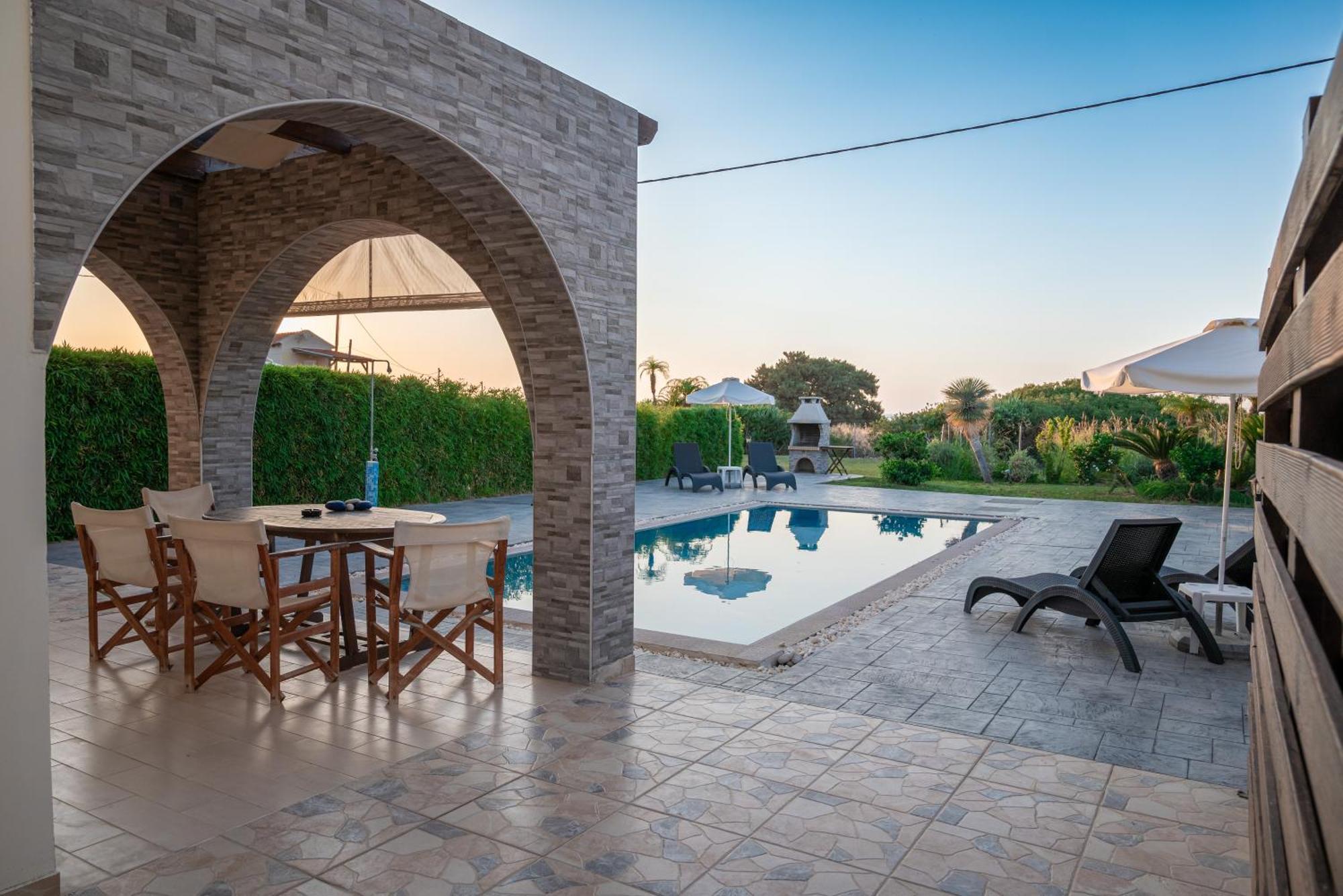 Petra Villas Gennadi Esterno foto