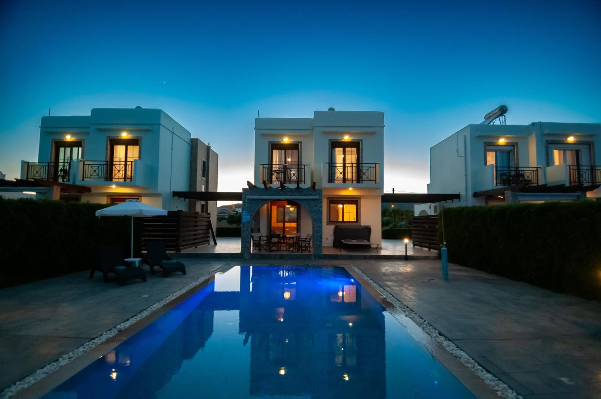 Petra Villas Gennadi Esterno foto
