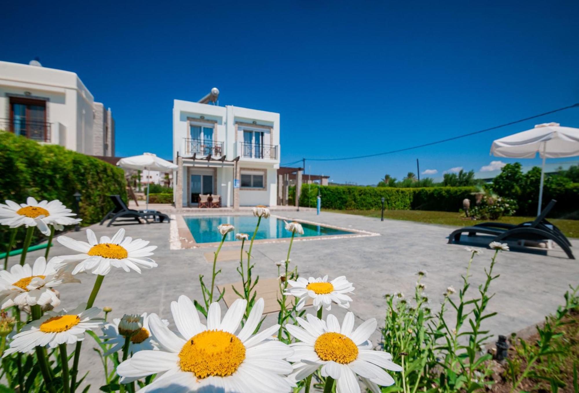 Petra Villas Gennadi Esterno foto