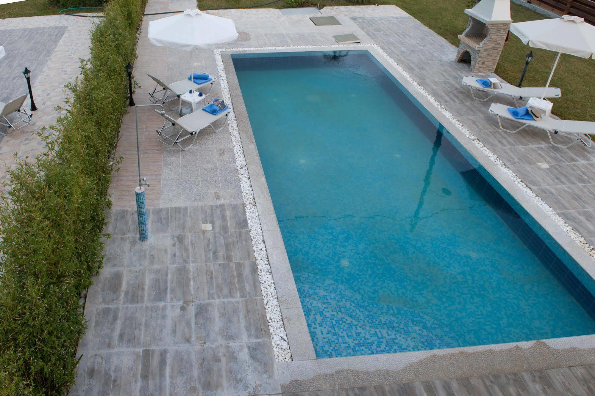 Petra Villas Gennadi Esterno foto