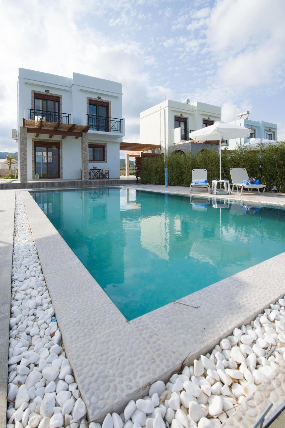 Petra Villas Gennadi Esterno foto